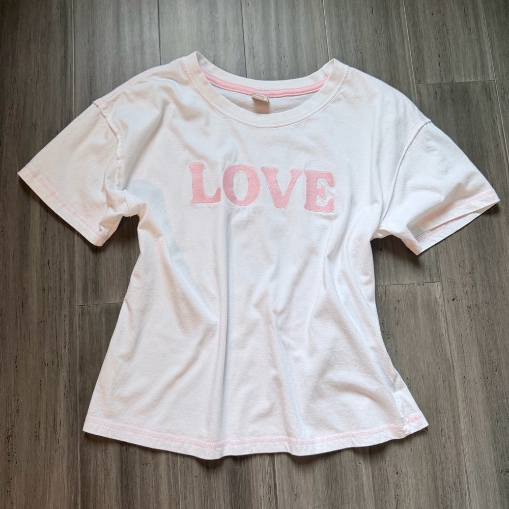 Messy Bun Just Chillin Bride Graphic Tee | XS | EUC